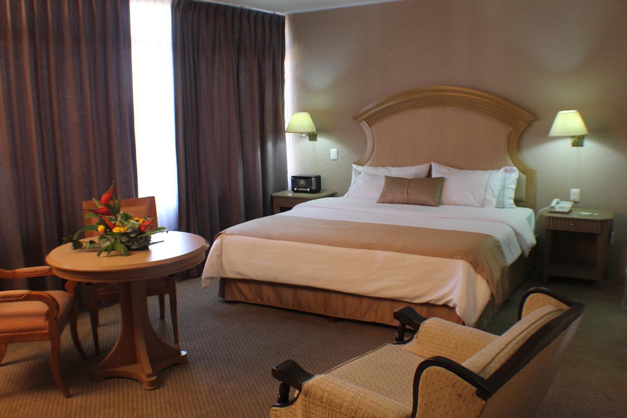 Best Western Plus Plaza Florida & Tower Irapuato Exterior photo